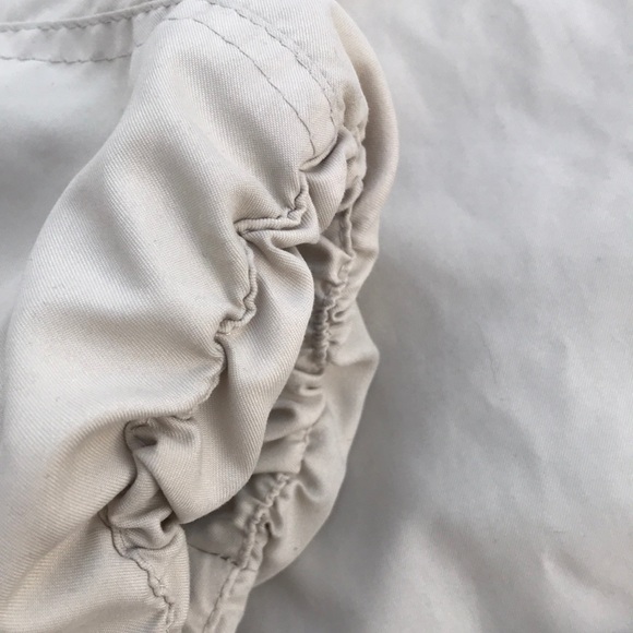 ☀️ Tan Raincoat - Picture 2 of 5